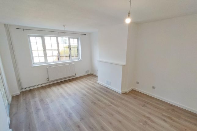 Property to rent in Grace Way, Stevenage