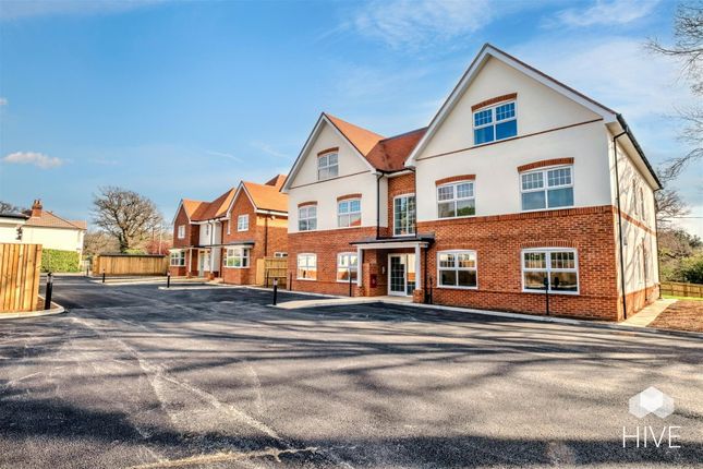Flat 5, Stour House, Fairway View Close, West Parley photo 2
