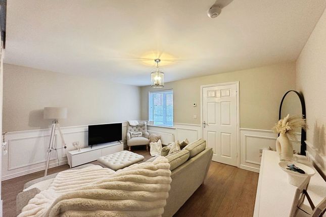 16, Warren Close, Morpeth photo 4