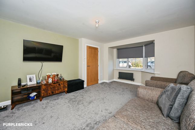 3, Chapman Close, Wigan photo 3