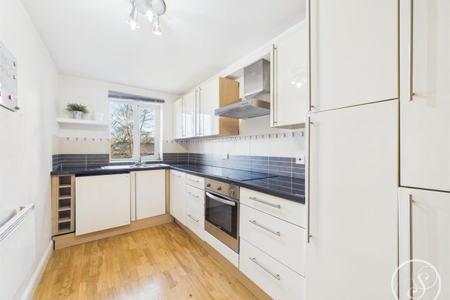 6, The Gables, Leeds photo 4