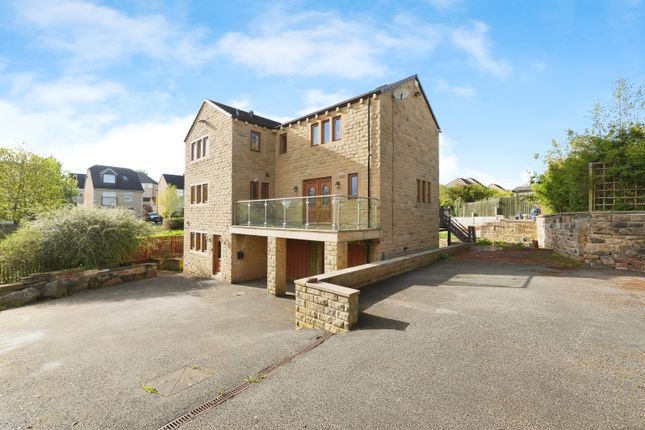 Thumbnail Detached house for sale in Broad Oaks Close, Dewsbury
