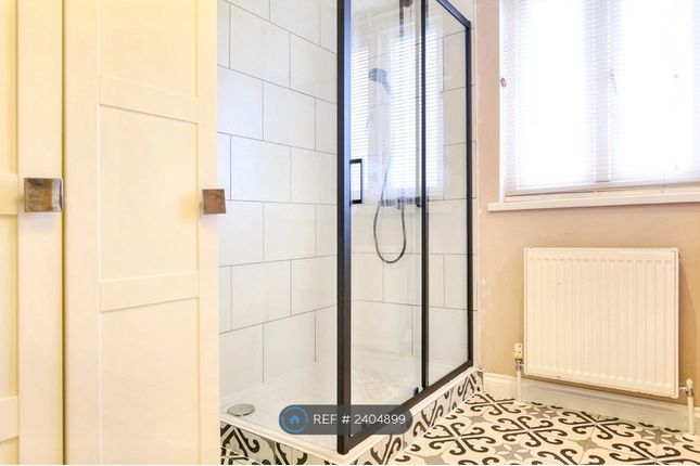 Master - New En-Suite
