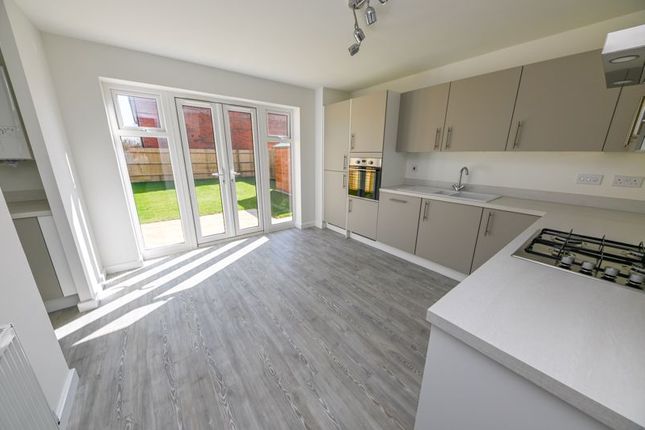 7 Kent Road, Waterlooville photo 2