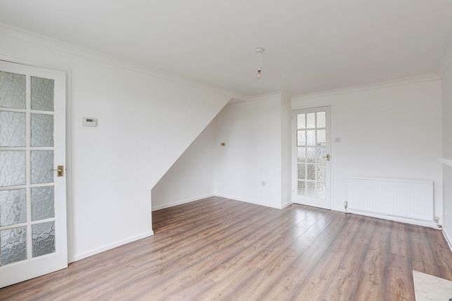 40 Spinningdale, Nottingham photo 3