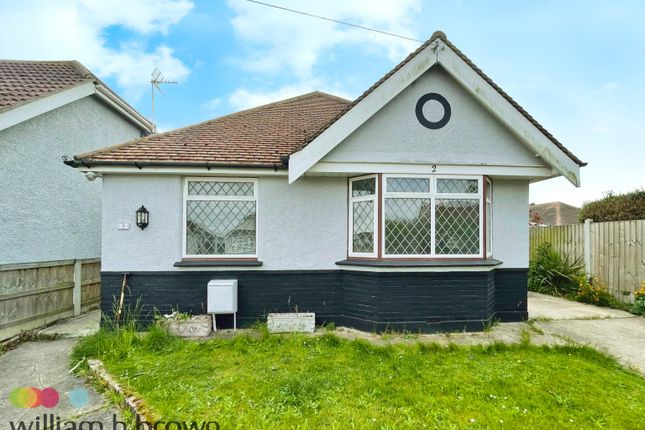 Thumbnail Bungalow to rent in Kents Avenue, Holland-On-Sea, Clacton-On-Sea