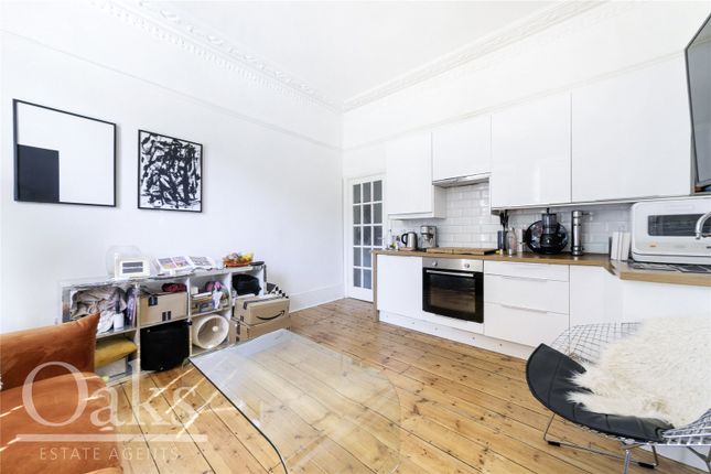 21b, Elmcourt Road, London photo 4