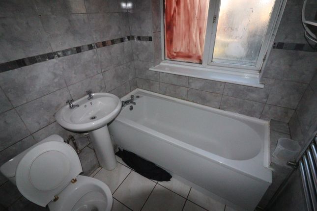106, Maple Road West, Luton photo 4