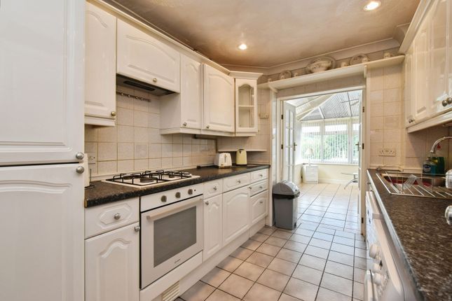 135, Heol Y Gors, Ammanford photo 2