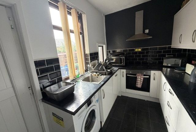 Room 1, 93, Wrightington Street, Greater Manchester photo 5