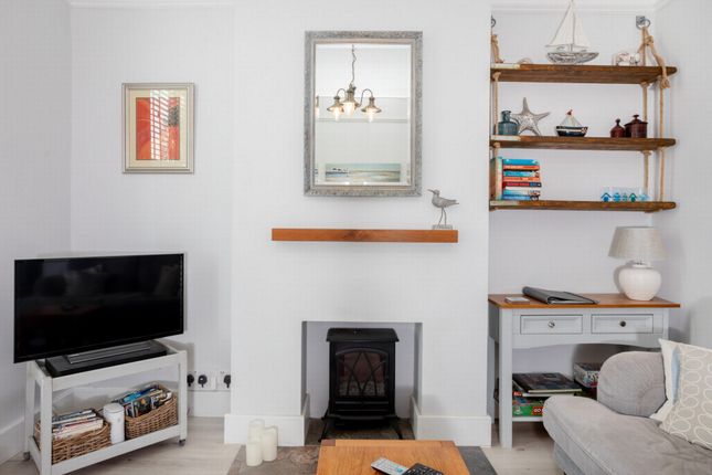 Sea Glass Cottage 42, Park Road, Hythe photo 4