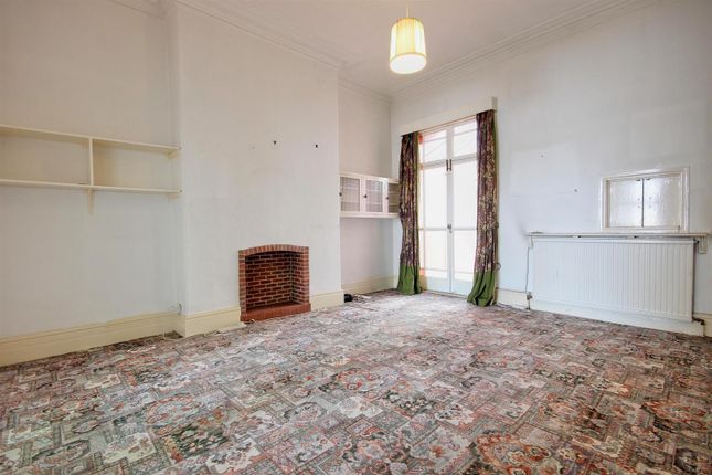 65, Eastgate, Hornsea photo 4