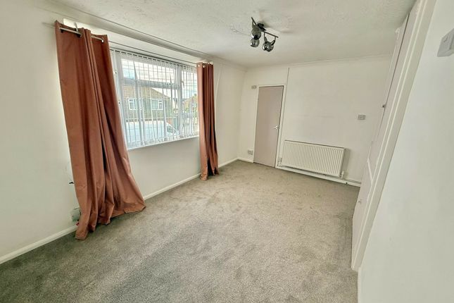 6a  Beech Crescent, Gorseinon, SWANSEA photo 3