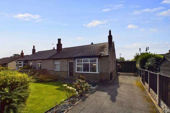 Thumbnail Bungalow for sale in Standiforth Road, Moldgreen, Huddersfield