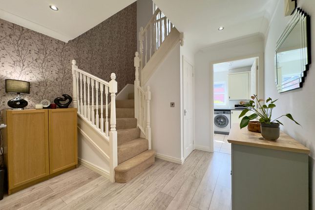 14 Hallam Fields Road, Leicester photo 2
