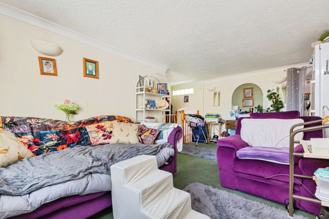 Flat 2 Exe Reach,, Courtenay Terrace, Devon photo 4