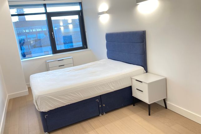 Flat to rent in New Horizons Court, Brentford