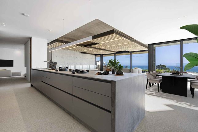 Apartment for sale in Camps Bay, Cape Town, South Africa