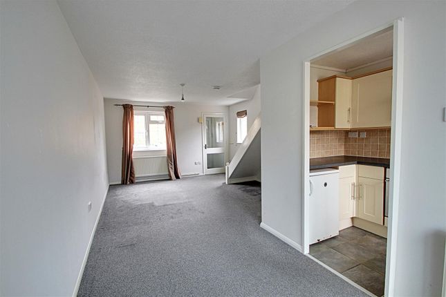 84, Roman Gardens, Kings Langley photo 4