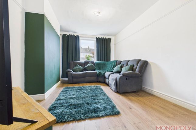 25 Frances Avenue, Wrexham photo 4