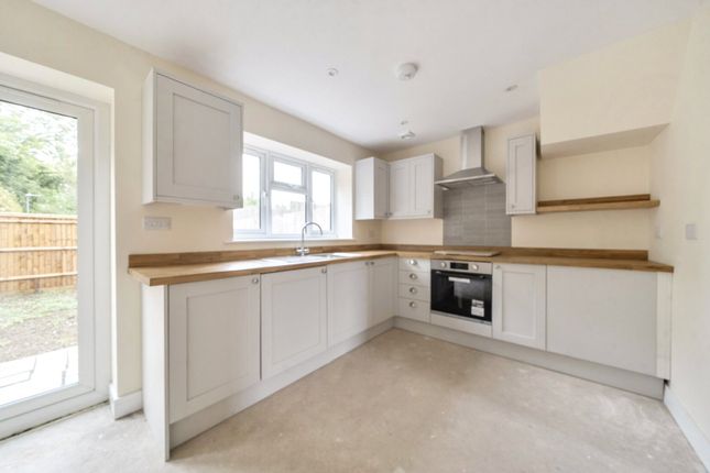 Dolphin Place, Aylesbury photo 3
