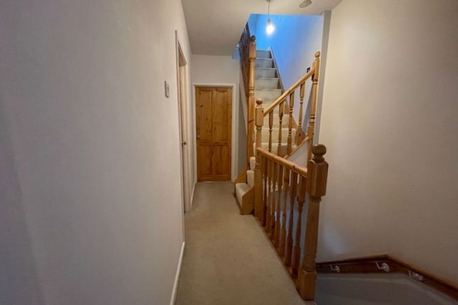 13 Eva Street, Mountain Ash photo 5