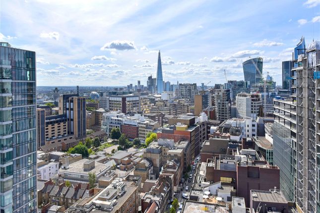Flat to rent in Altitude Point, 71 Alie Street, London