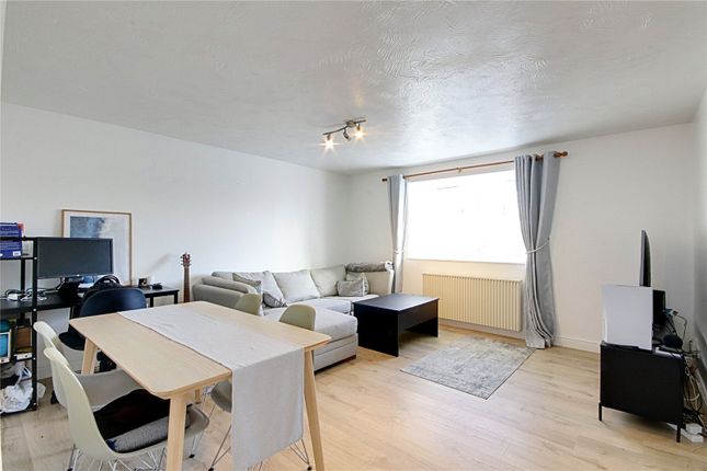Flat 38, Webley Court, 9, Sten Close, ENFIELD photo 3