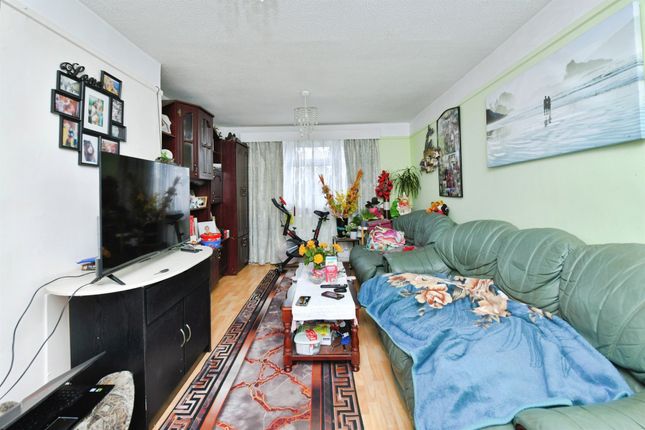 27, Gray Crescent, Plymouth photo 2