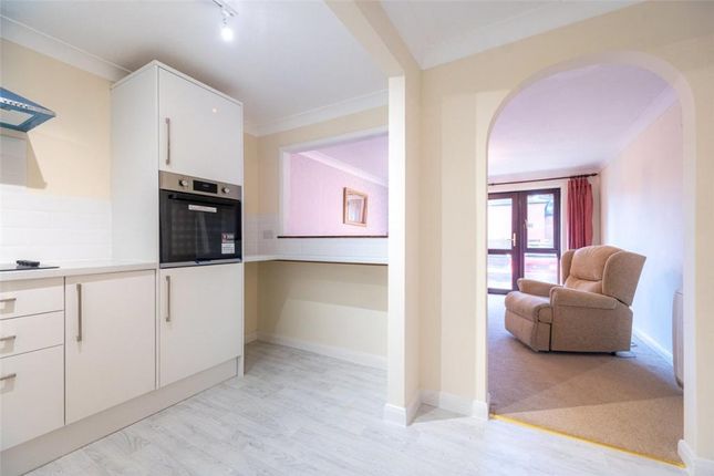 Flat 3, Purcells Court, George Lane, Marlborough photo 3