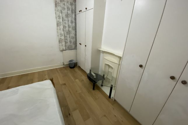 259, Martindale Road, HOUNSLOW photo 4