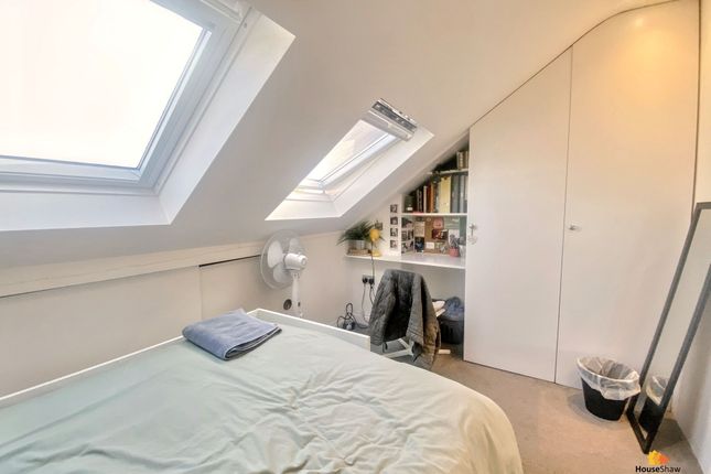 Room 1, 13 Rosebery Avenue, High Wycombe photo 3