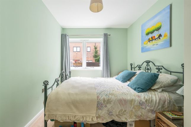 4, Beaumans Drive, Walthamstow photo 4