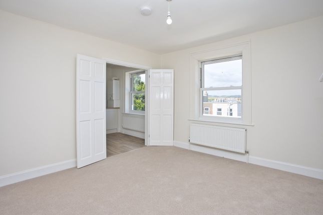 Flat 3, 115, Pleydell Gardens, Kent photo 3