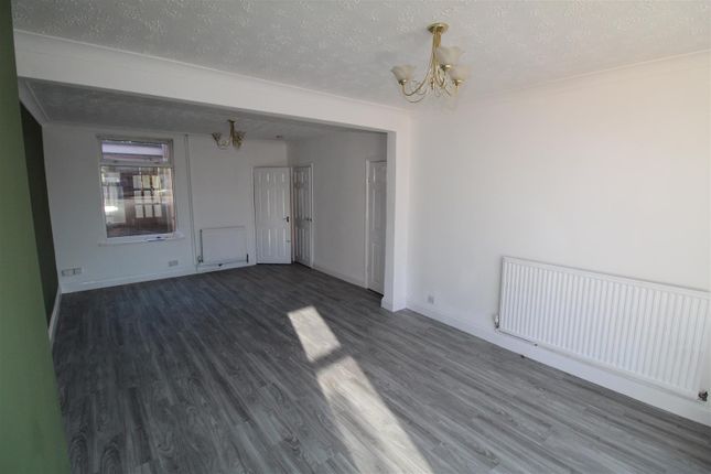 5, Derby Road, Ipswich photo 3