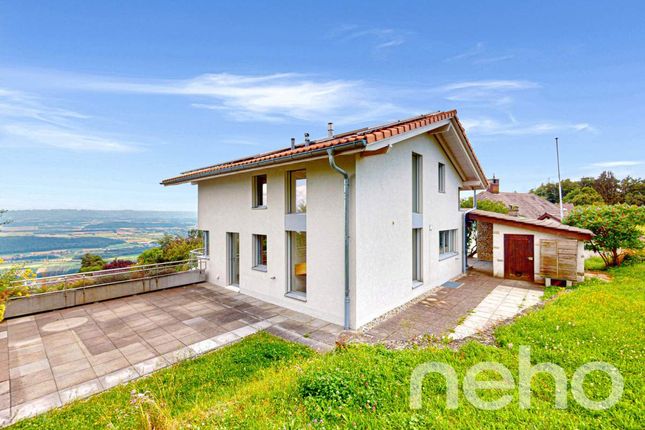 Thumbnail Villa for sale in Enges, Canton De Neuchâtel, Switzerland