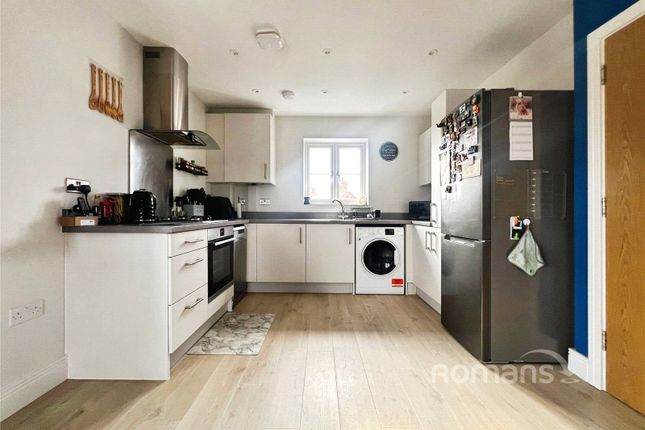 Flat 5, 6, Cirrus Close, Aldershot photo 2