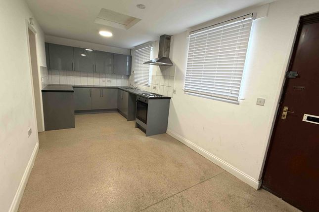 FLAT 1, THE CHAPEL, ROWLAND ROAD ,, SCUNTHORPE, photo 3