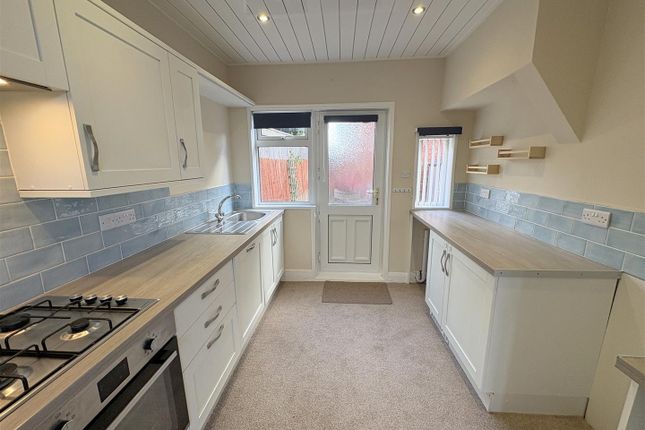 106, Willow Road, Darlington photo 4