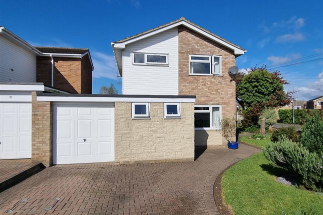 Link-detached house for sale in Wagtail Close, Bradwell, Great Yarmouth