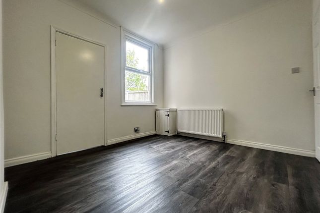 45, Warwick Road, Clacton-On-Sea photo 3