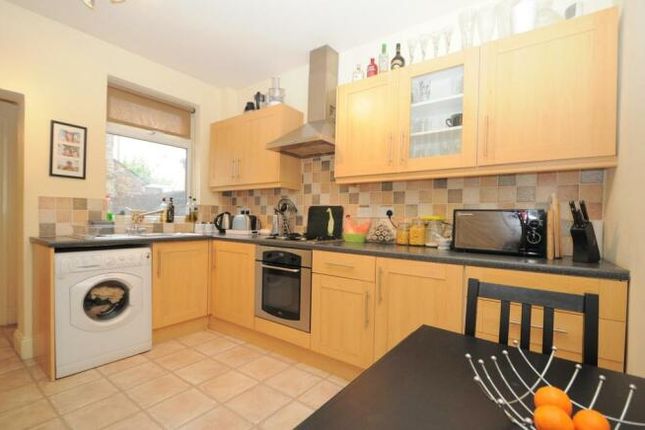70, Kitchener Street, YORK photo 2
