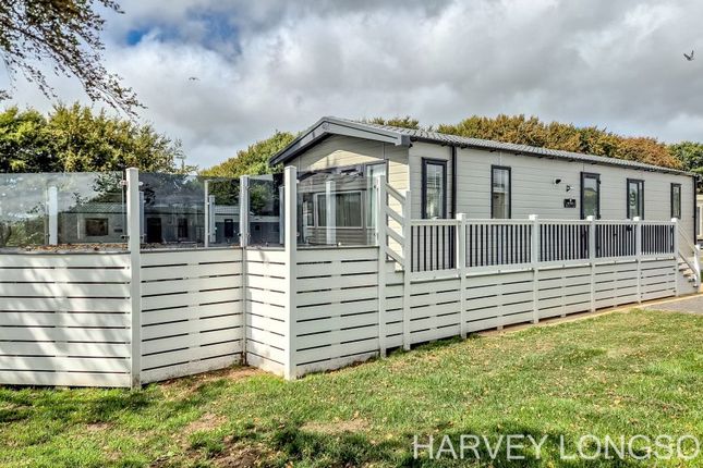 2-bed caravan on Stowford Farm Meadows, Berry Down, Ilfracombe, £99,995