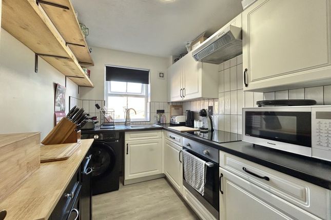 4, Ermine Street, Yeovil photo 4