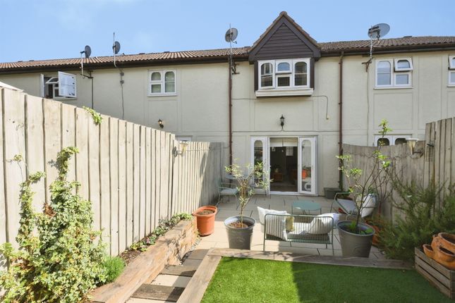 9, River Court, Ware photo 2
