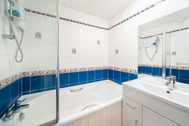 251, Friern Road, London photo 5