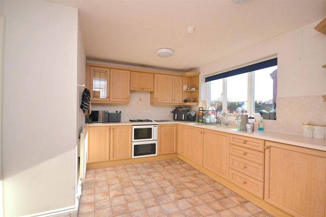 16, Church Knap, Weymouth photo 4