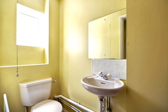 39 Caraway Close, Plaistow, London, E13 8Pn