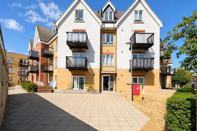 39 Featherstone Court, Featherstone Road, Southall photo 4