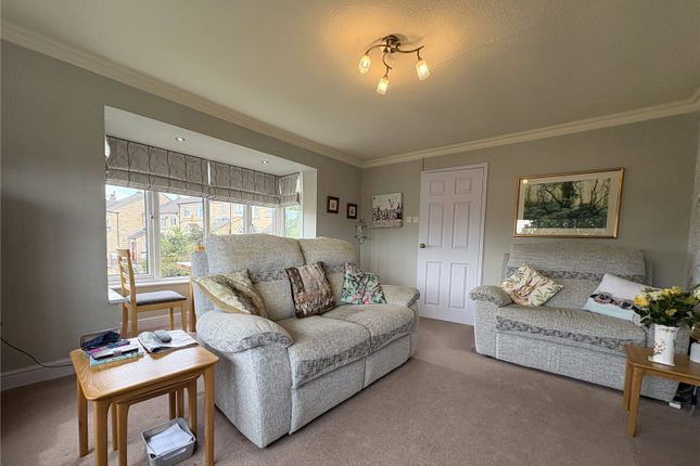 1A,, The Drive, West Yorkshire photo 4
